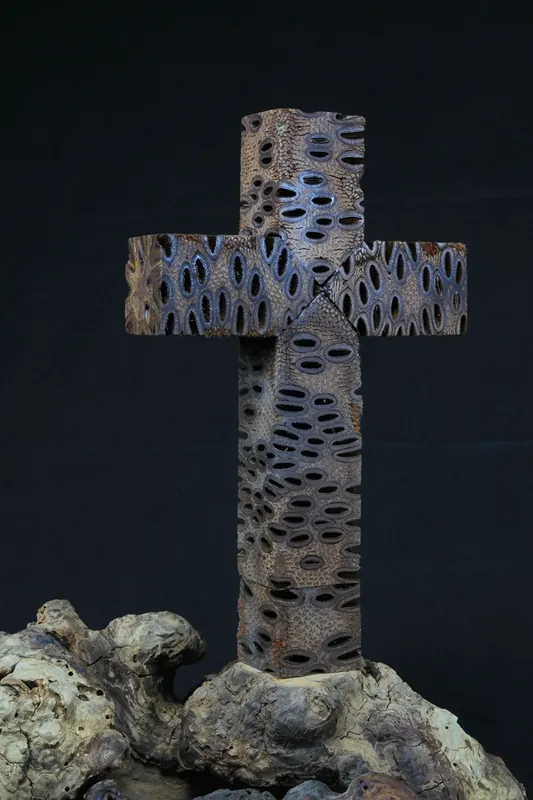 Kreuz auf FELSEN